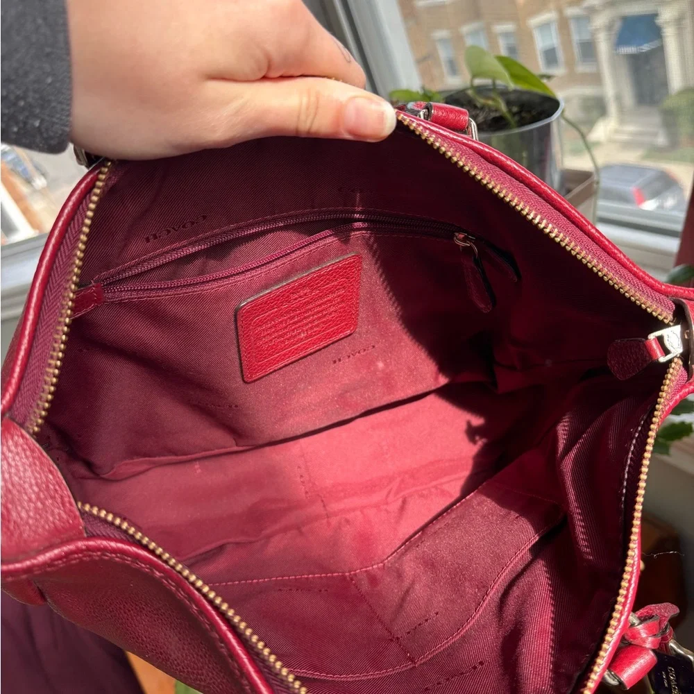 Beautiful Like-New Red Coach Purse With Crossbody Strap Pebble Leather Handbag - Picture 6 of 12